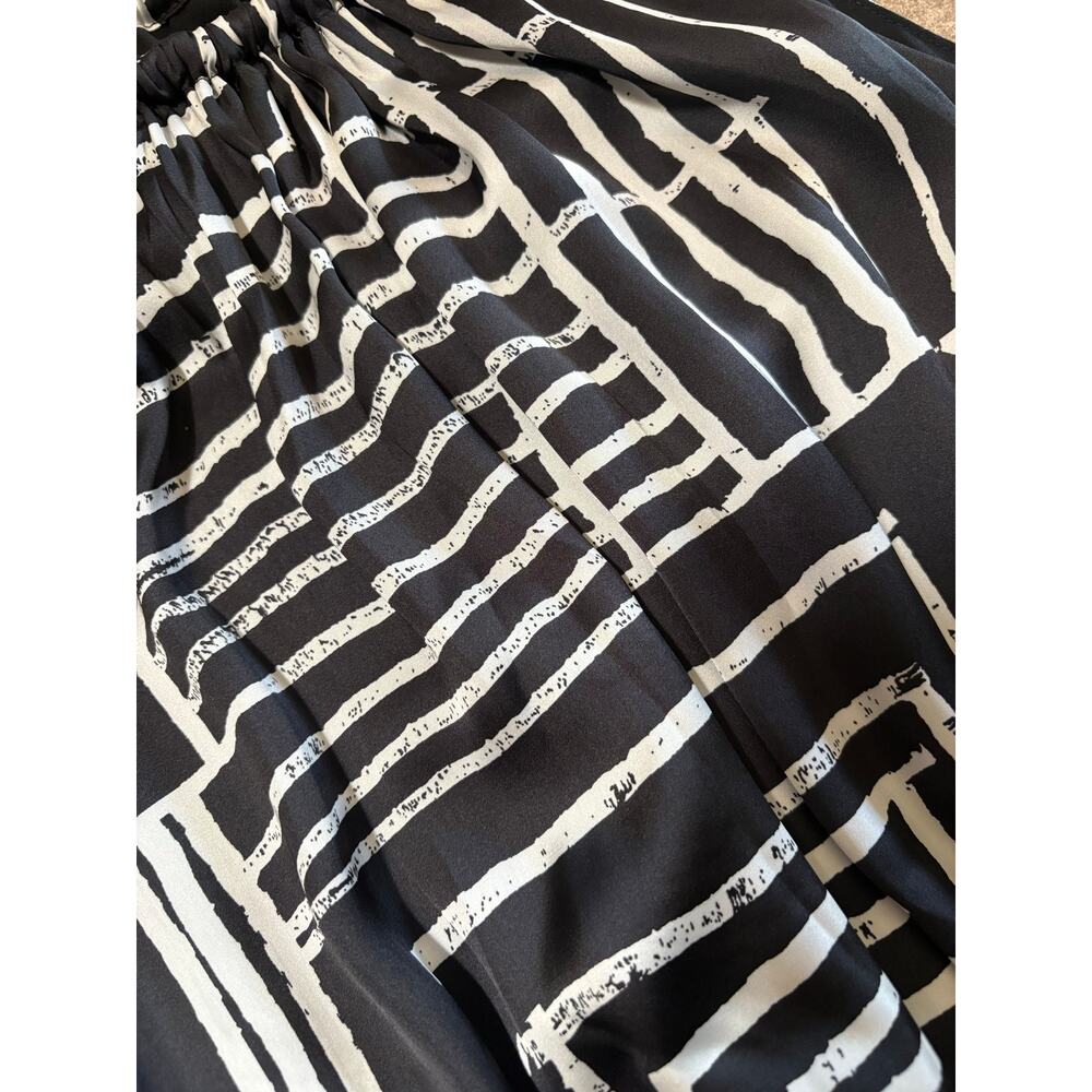 Chico's Size 4 Black and White Satin Geometric Maxi Dress - Picture 5 of 9